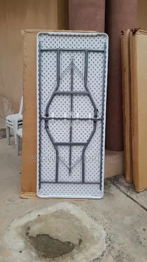 Long 6 Feet Table