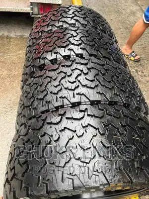 305/55r20 Tokunbo Tire