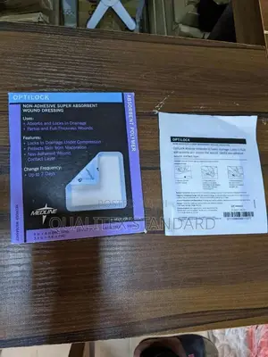 Non Adhesive Super Absorbent Wound Dressing
