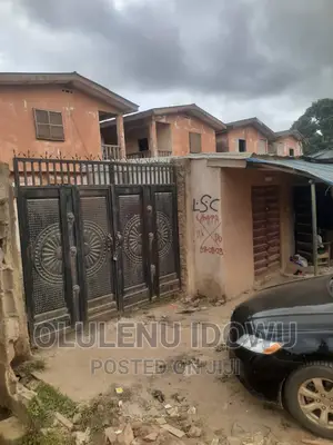 Furnished 2bdrm House in Alimosho for sale