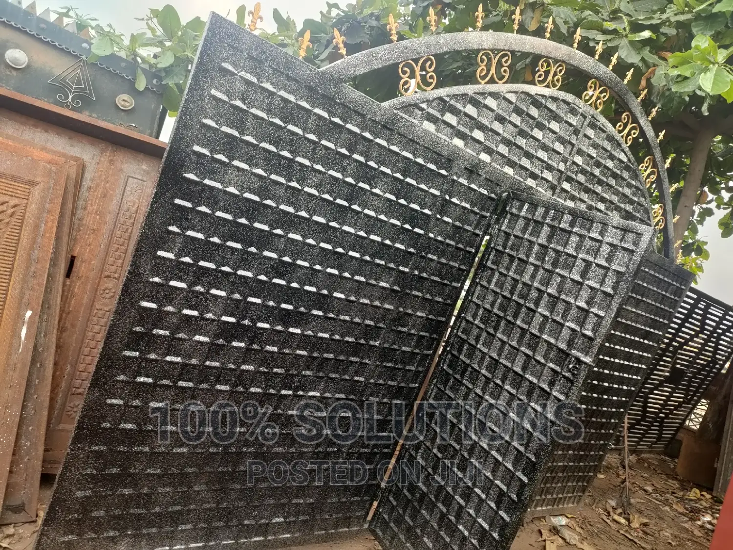 Luxury Standard Rolling Gate for Sale.