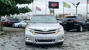 Toyota Venza XLE FWD 2013 Silver