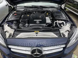Mercedes-Benz C300 2015 Blue