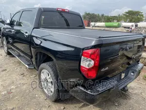 Toyota Tundra 2018 Black