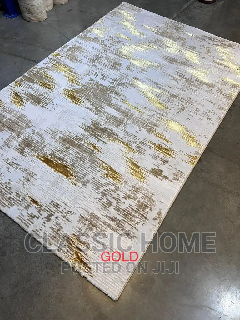 New Turkish Quality Center Rug
