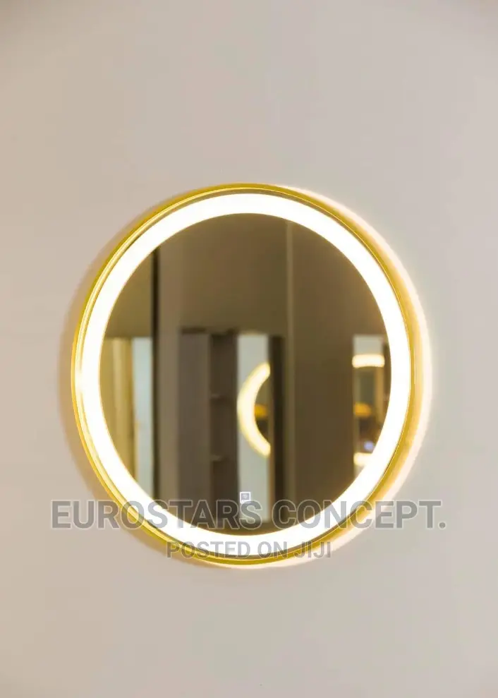 Round Gold Frame Mirror With Lights