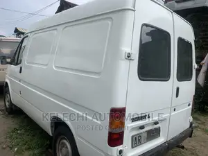 Ford Transit 2000 White