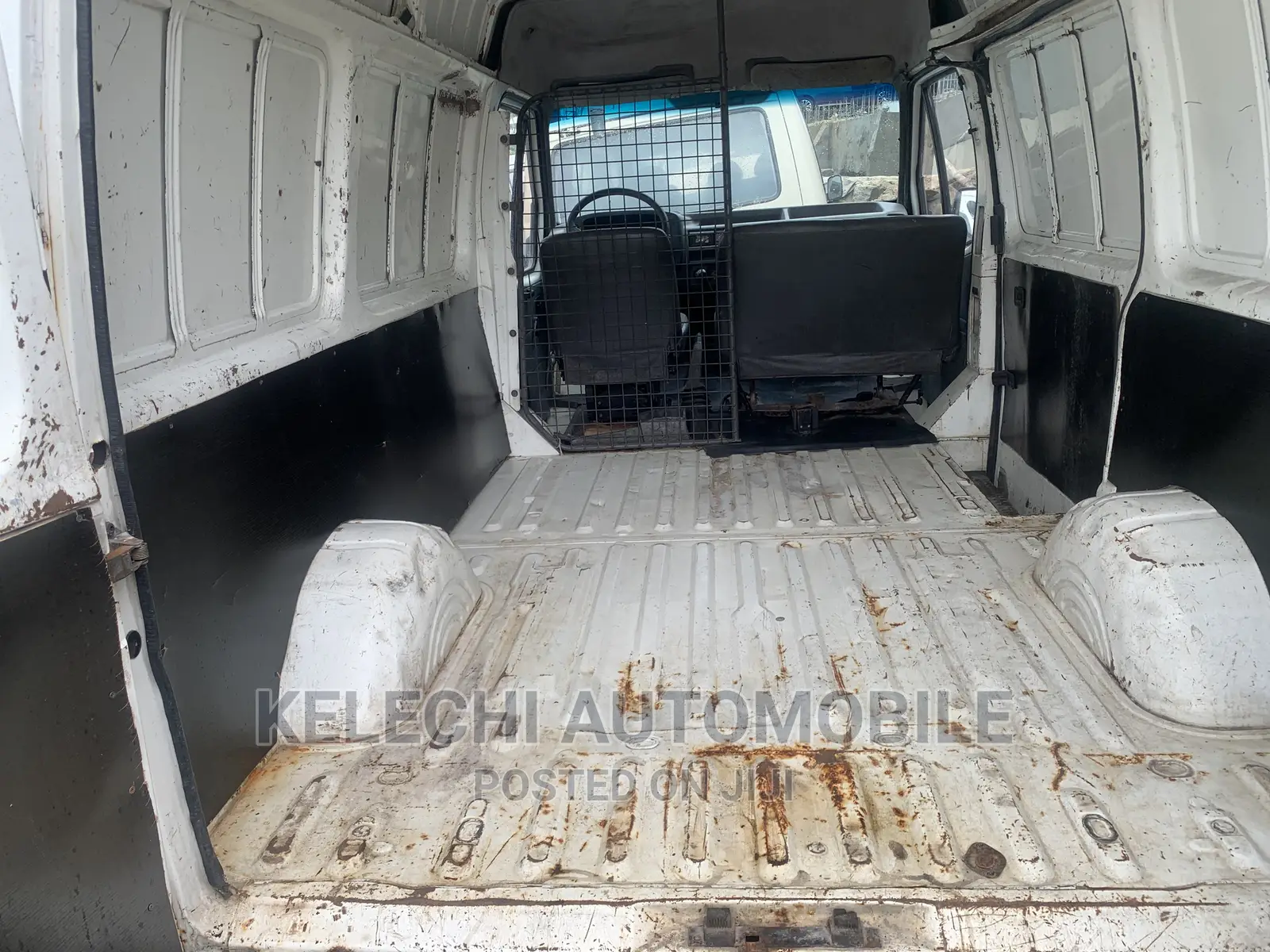 Ford Transit 2000 White