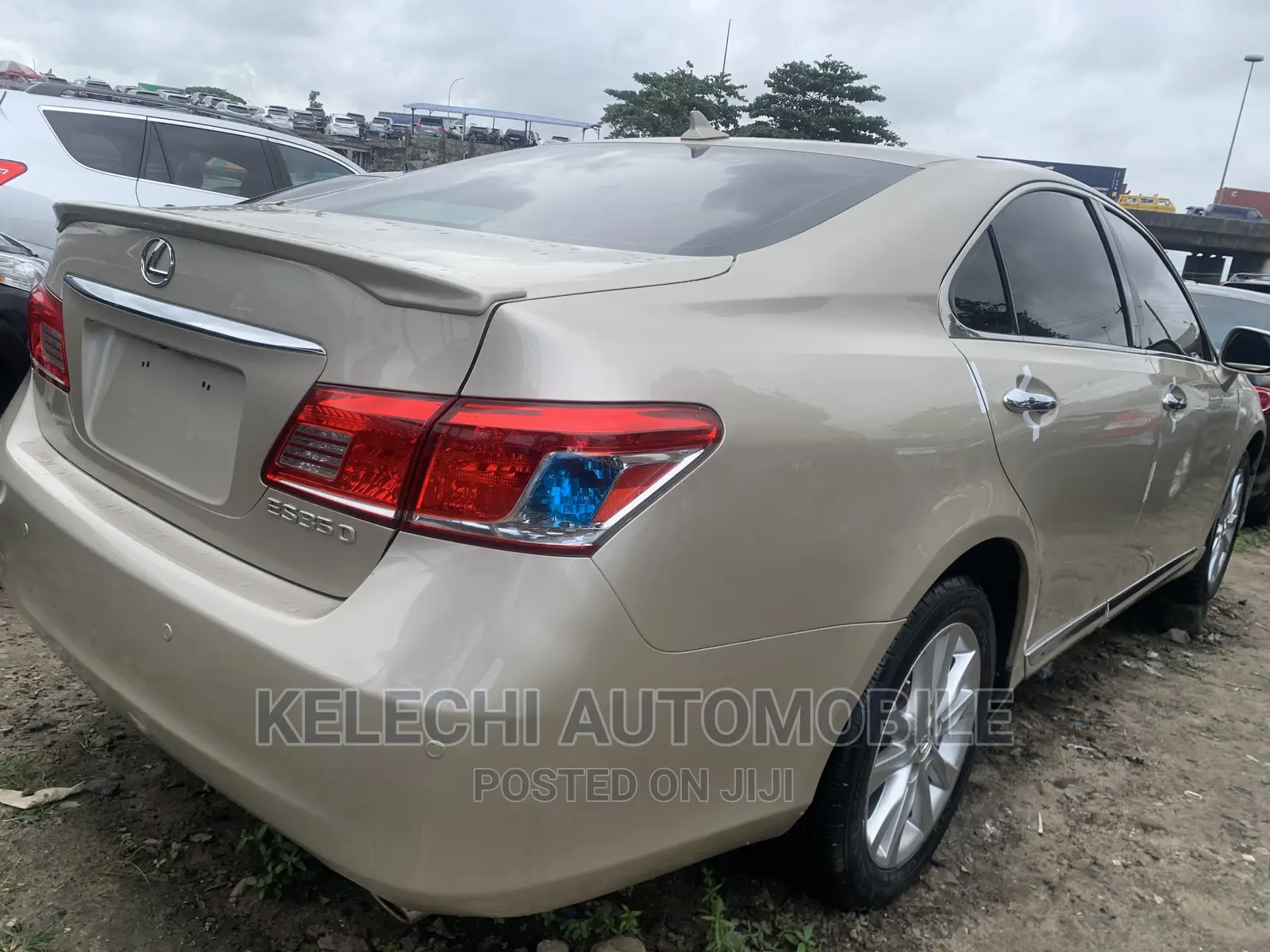 Lexus ES 350 2010 Gold