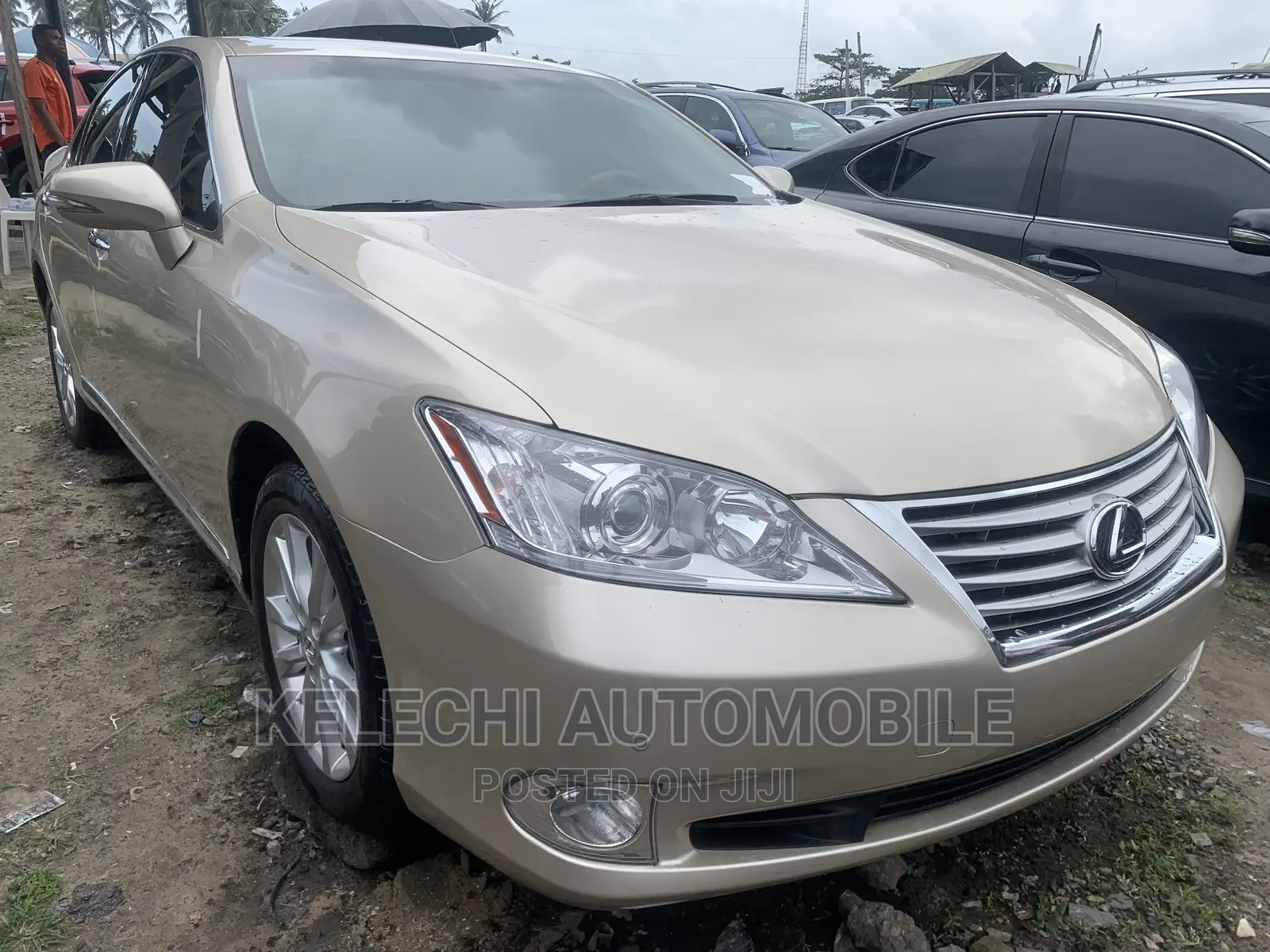 Lexus ES 350 2010 Gold