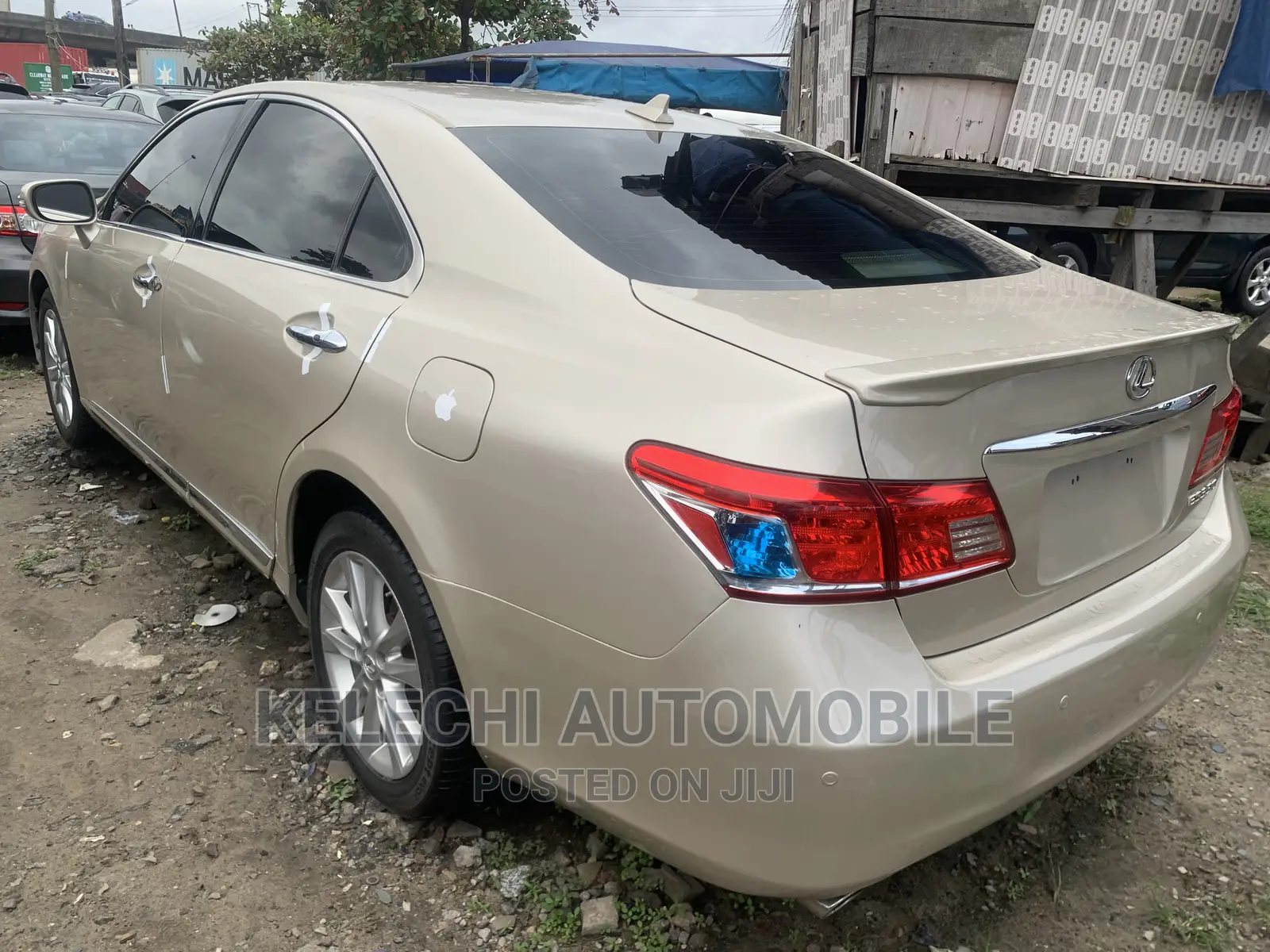 Lexus ES 350 2010 Gold