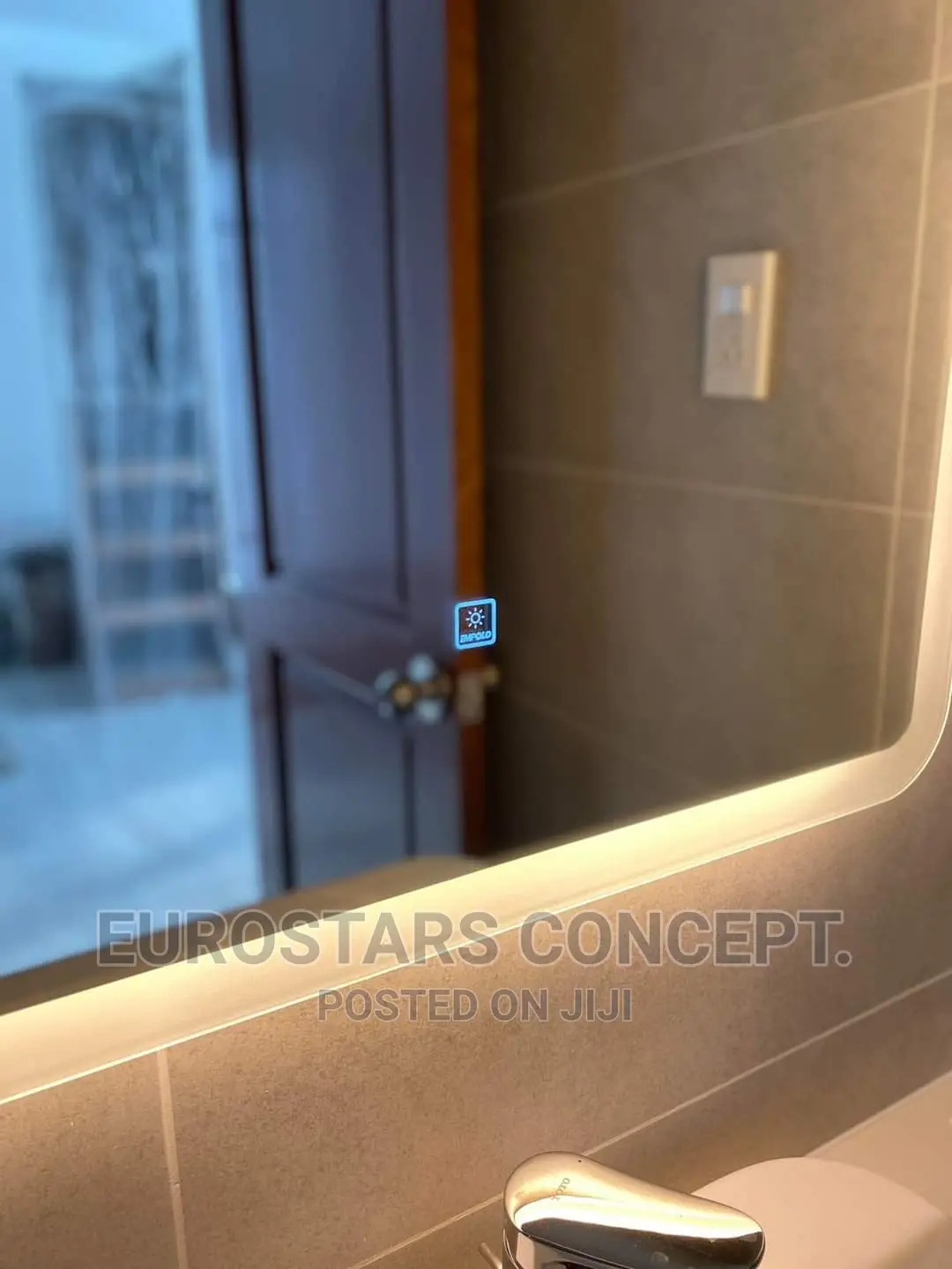 Square Sensor Mirror With Lights