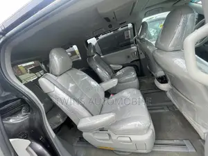 Toyota Sienna XLE 8 Passenger 2011 Gray
