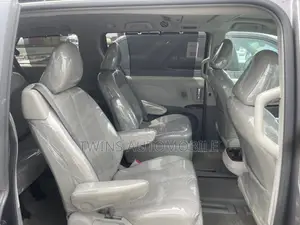 Toyota Sienna XLE 8 Passenger 2011 Gray