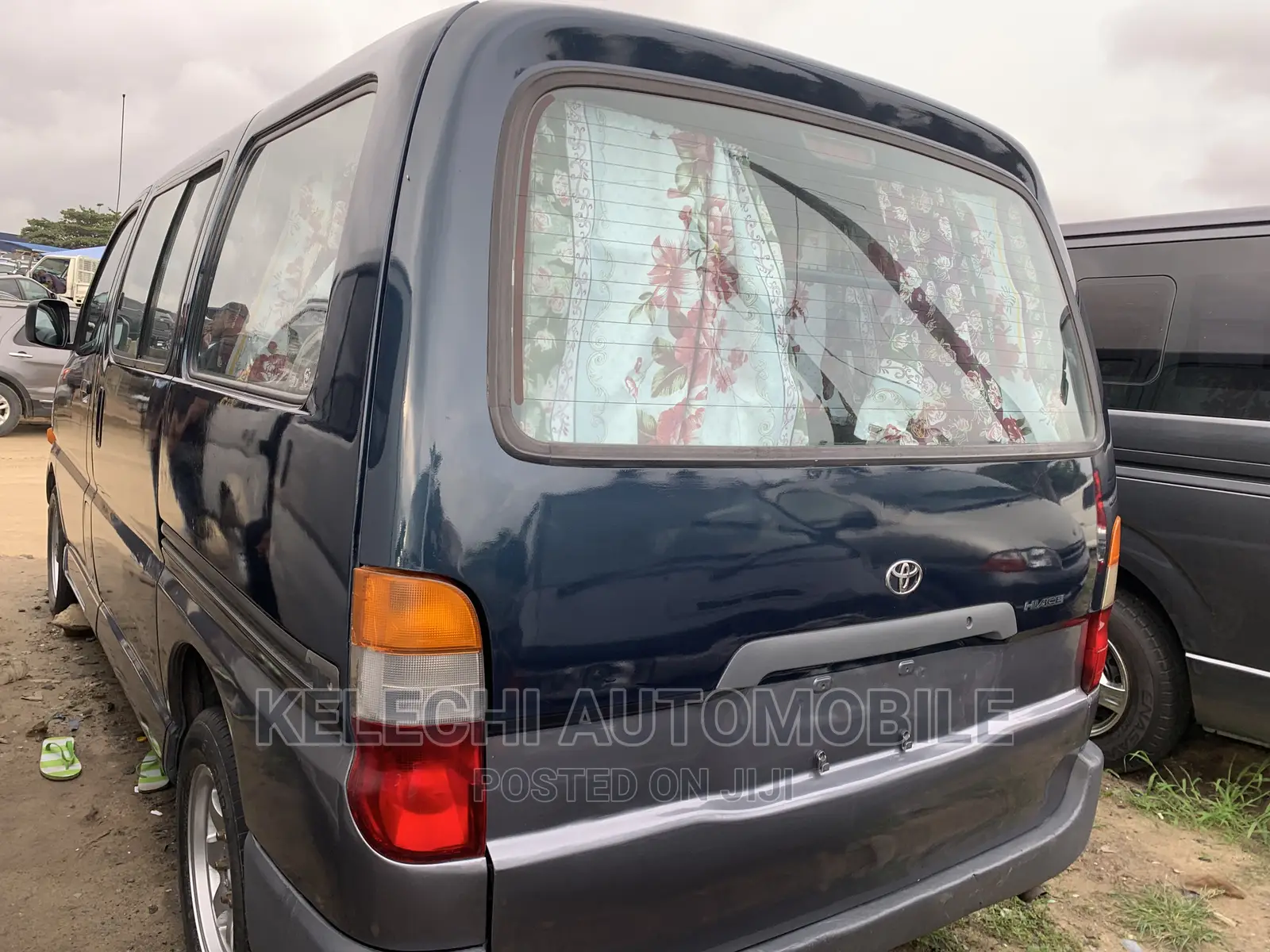 Toyota HiAce 2005