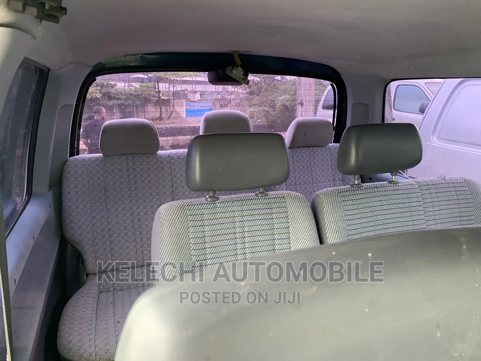 Toyota HiAce 2005