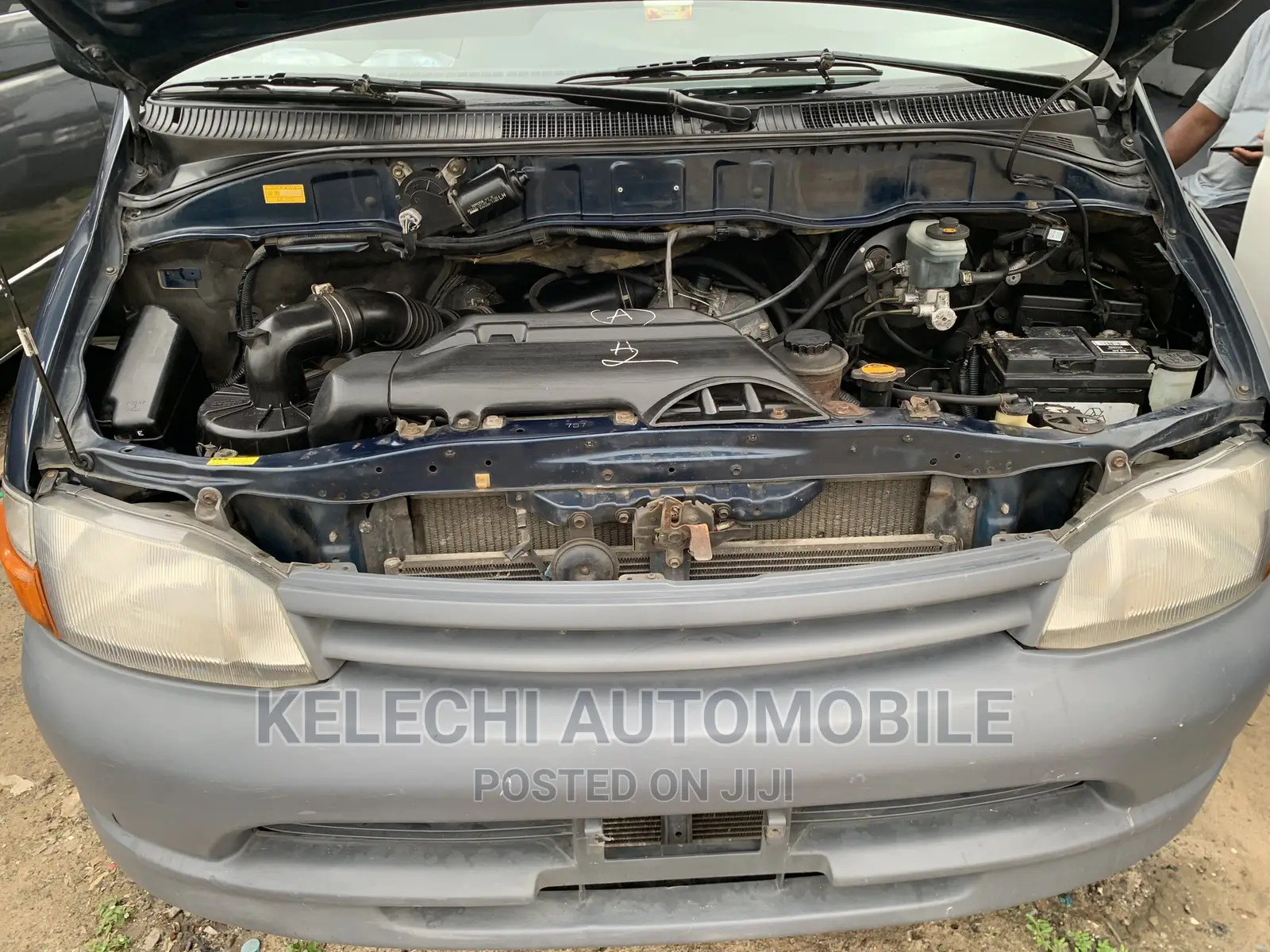 Toyota HiAce 2005