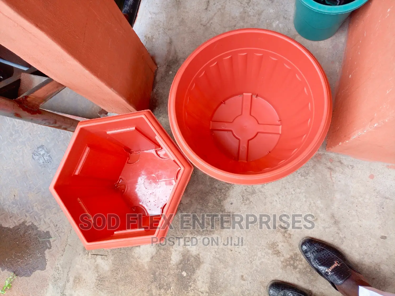 Large Plastic Pot