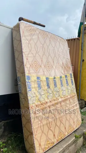 4.5 by 6 by 8 Inches Unifoam Onyx Quality Mattress
