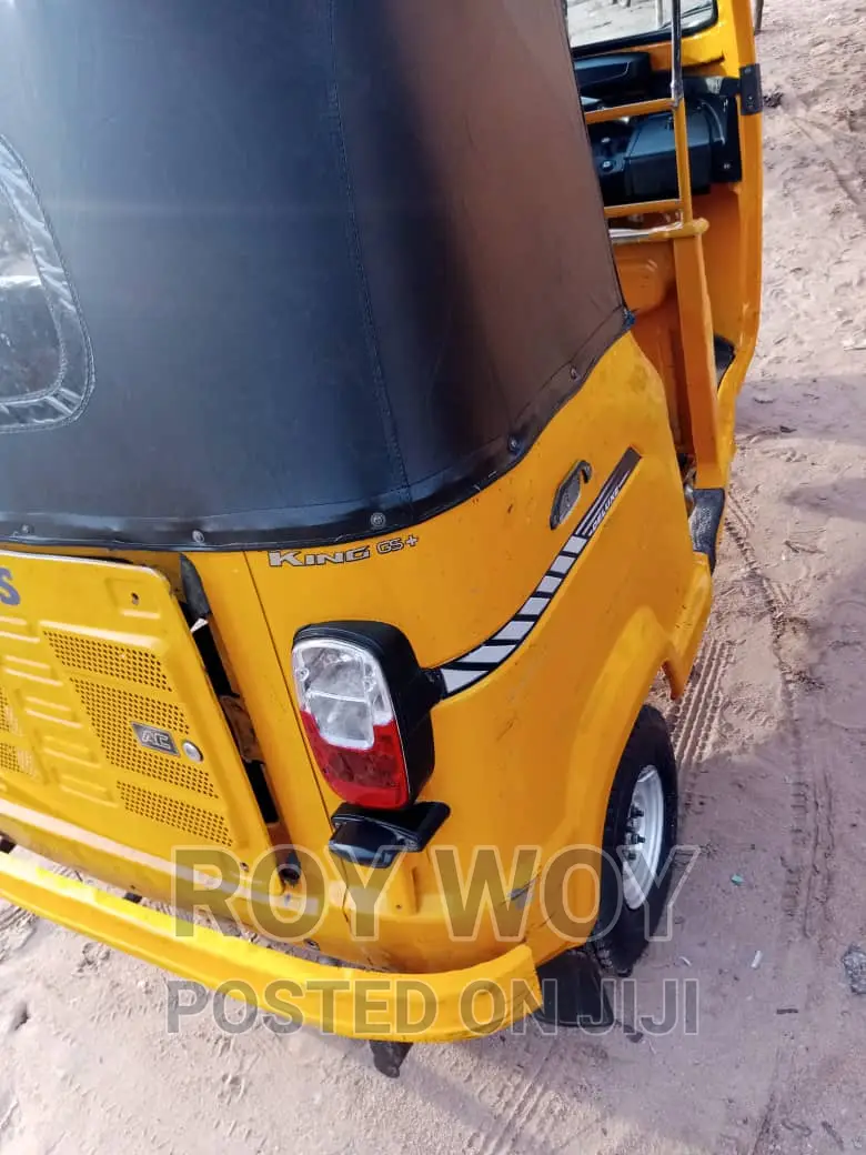 TVS Apache 180 RTR 2015 Yellow