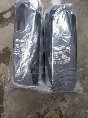 Maxiflex Ultimate Hangloves Price a Pair