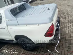 Carriboi Boot Cover Shock for Hilux New Model *