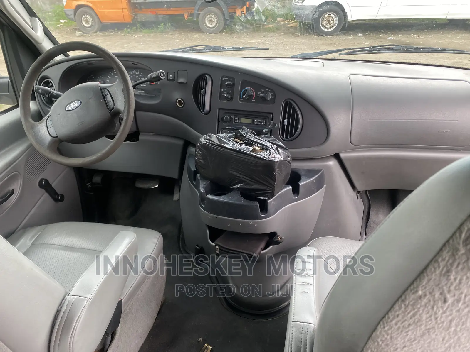 Ford E350 2006 White