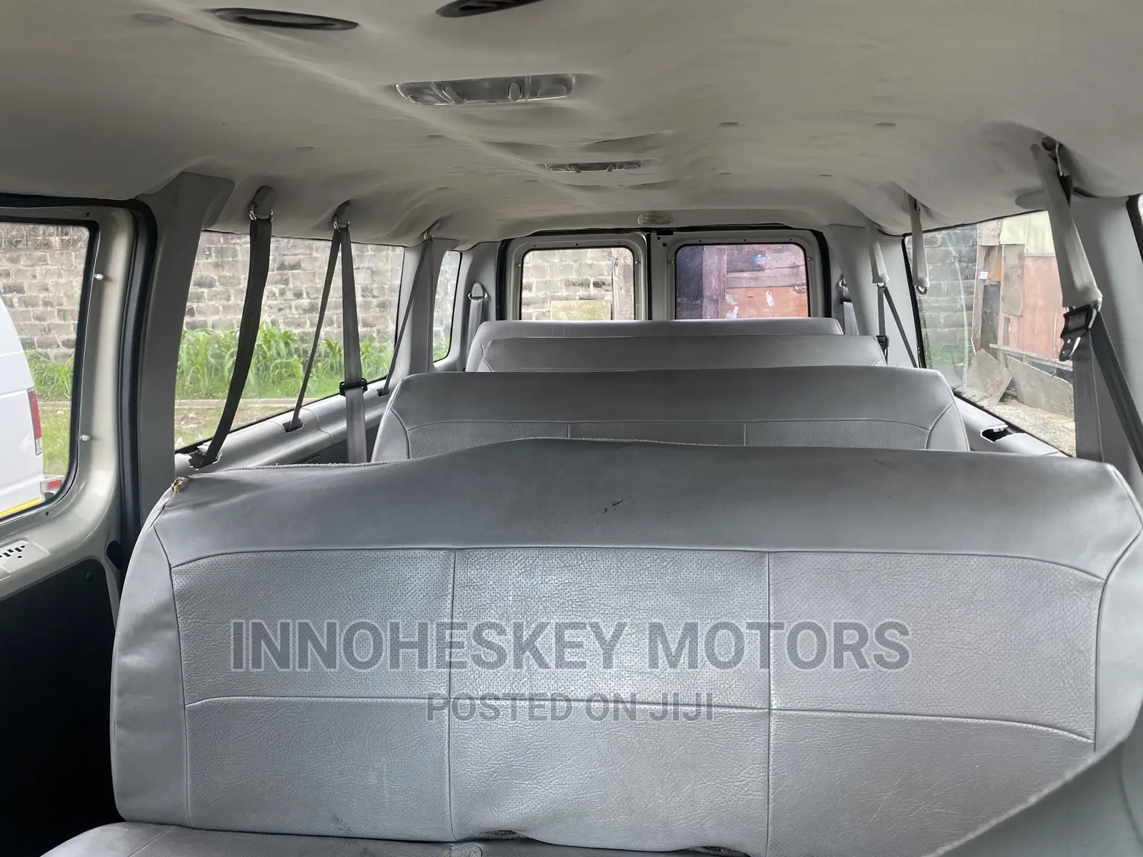Ford E350 2006 White