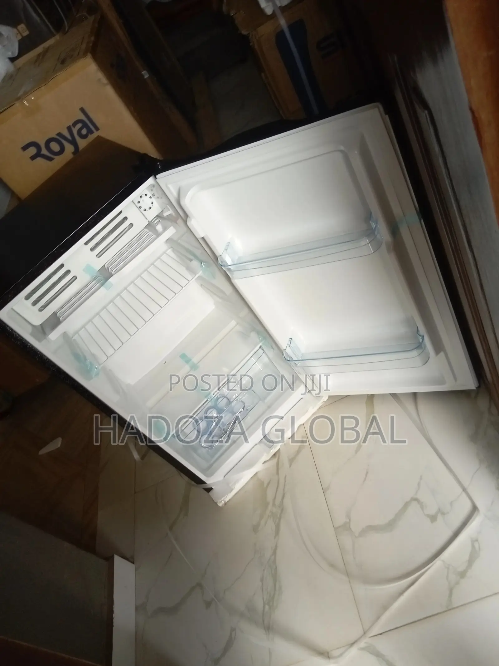 Efficient Royal Refrrigerator RBC-100