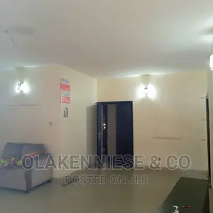 4bdrm Block of Flats in Bodethomas for rent