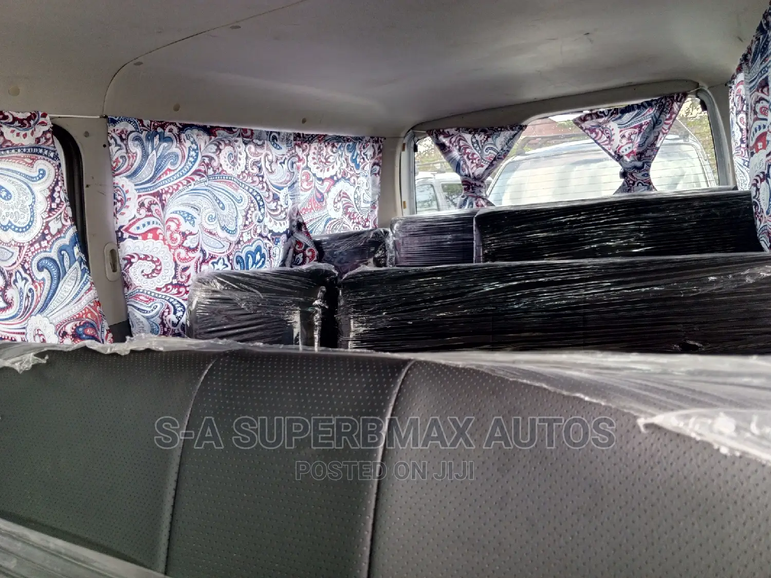Toyota HiAce 2013 Silver