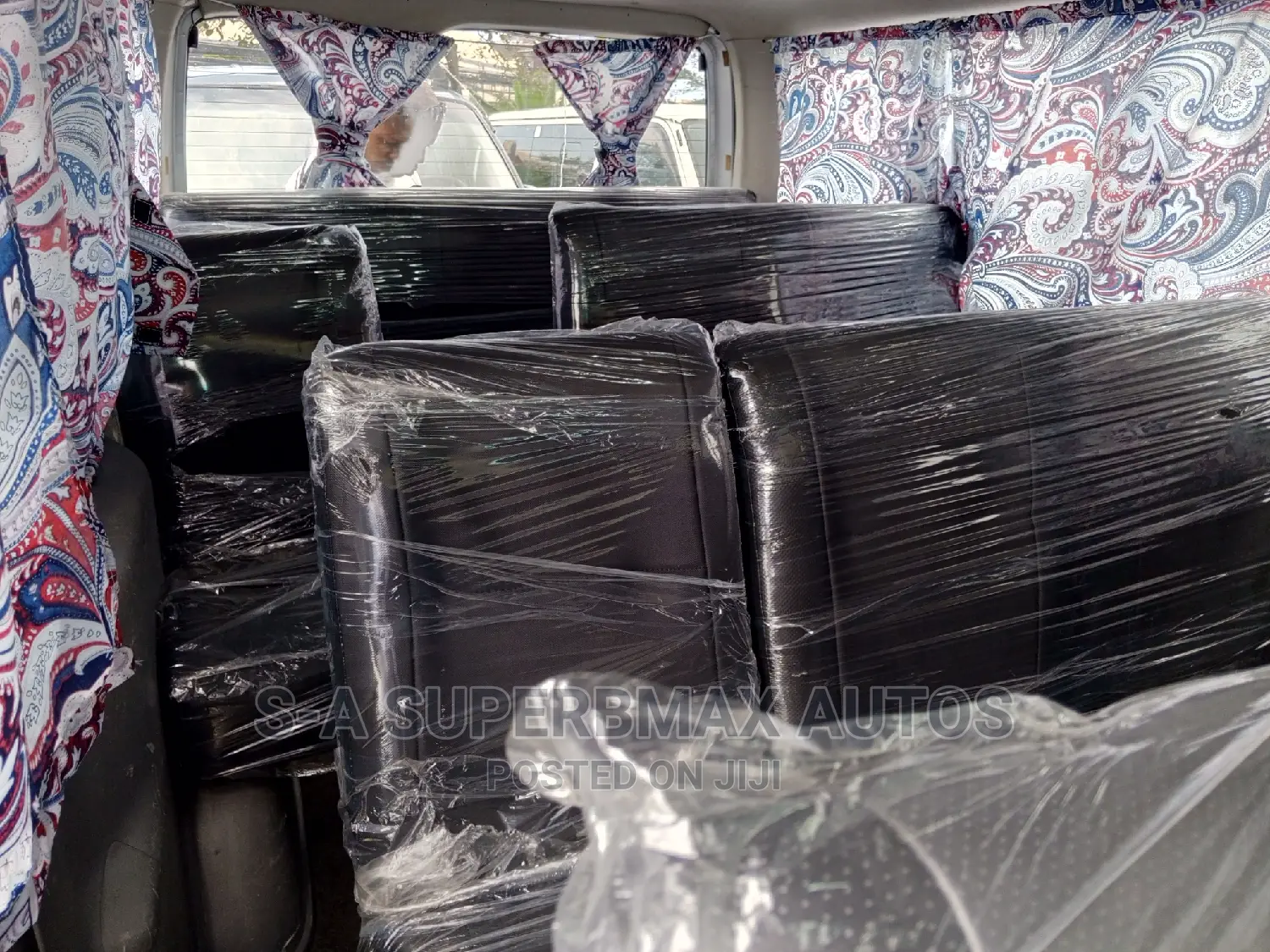Toyota HiAce 2013 Silver