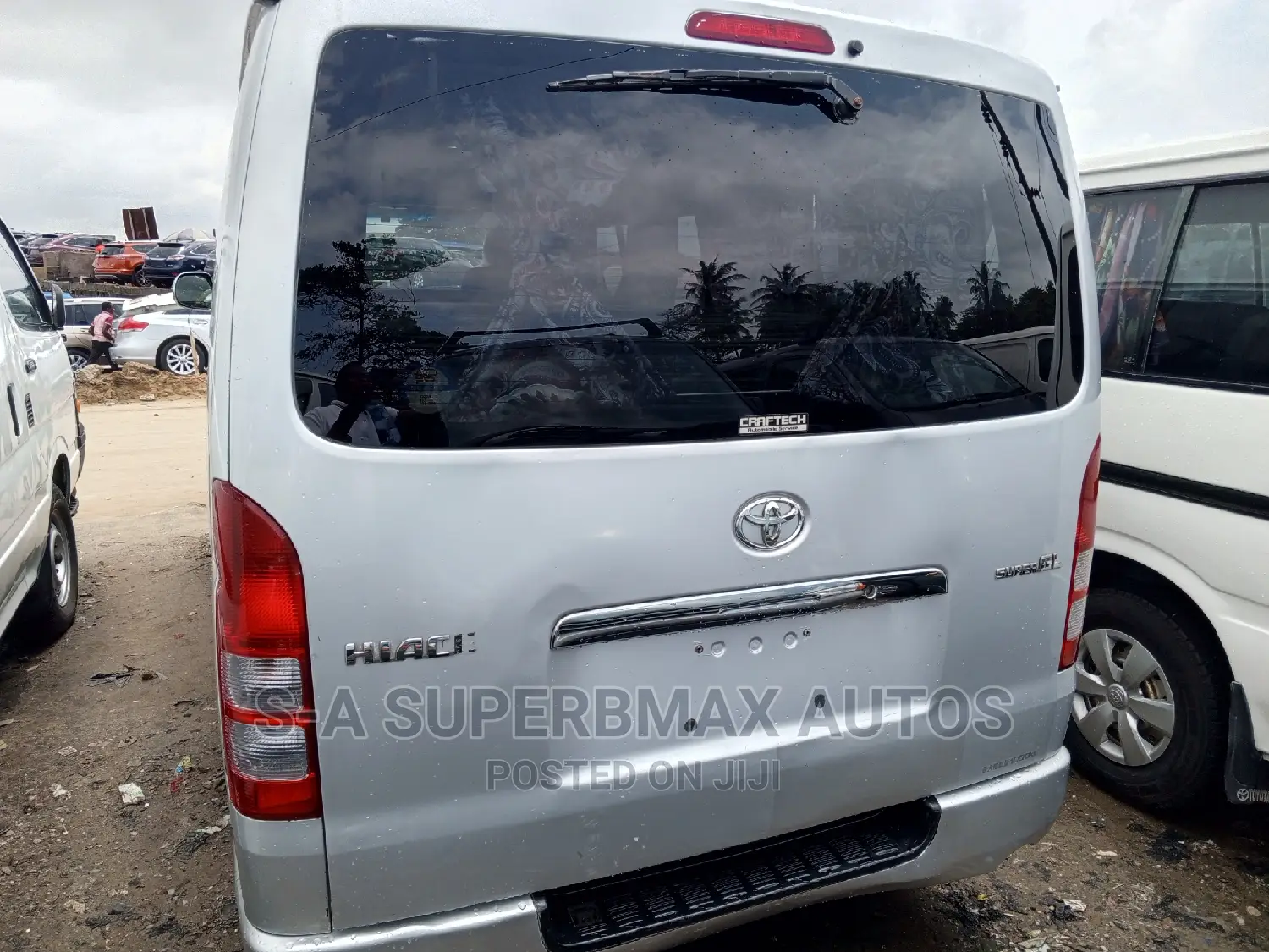 Toyota HiAce 2013 Silver