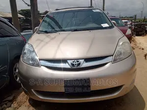 Toyota Sienna XLE Limited 2007 Gold