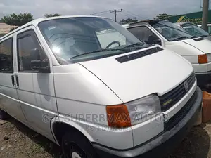 Volkswagen Transporter 2002 White