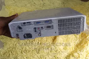 Uk Used Hitachi Projector Works Perfectly Fine