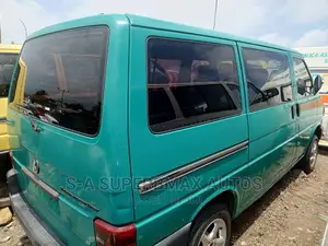 Volkswagen Transporter 2001 Green