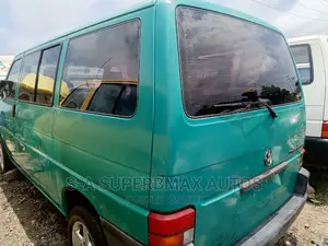 Volkswagen Transporter 2001 Green