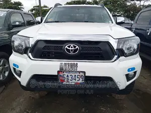 Toyota Tacoma 2013 White