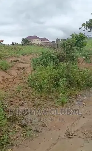 Well Located Residential Land Use Measuring 2948sqmter