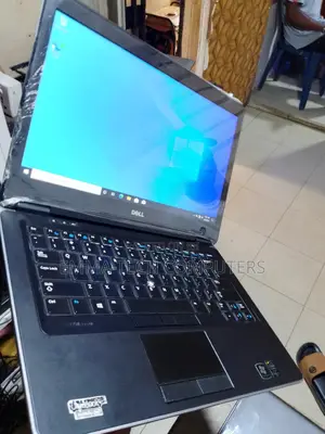 Laptop Dell Latitude 7440 6GB Intel Core i5 HDD 500GB