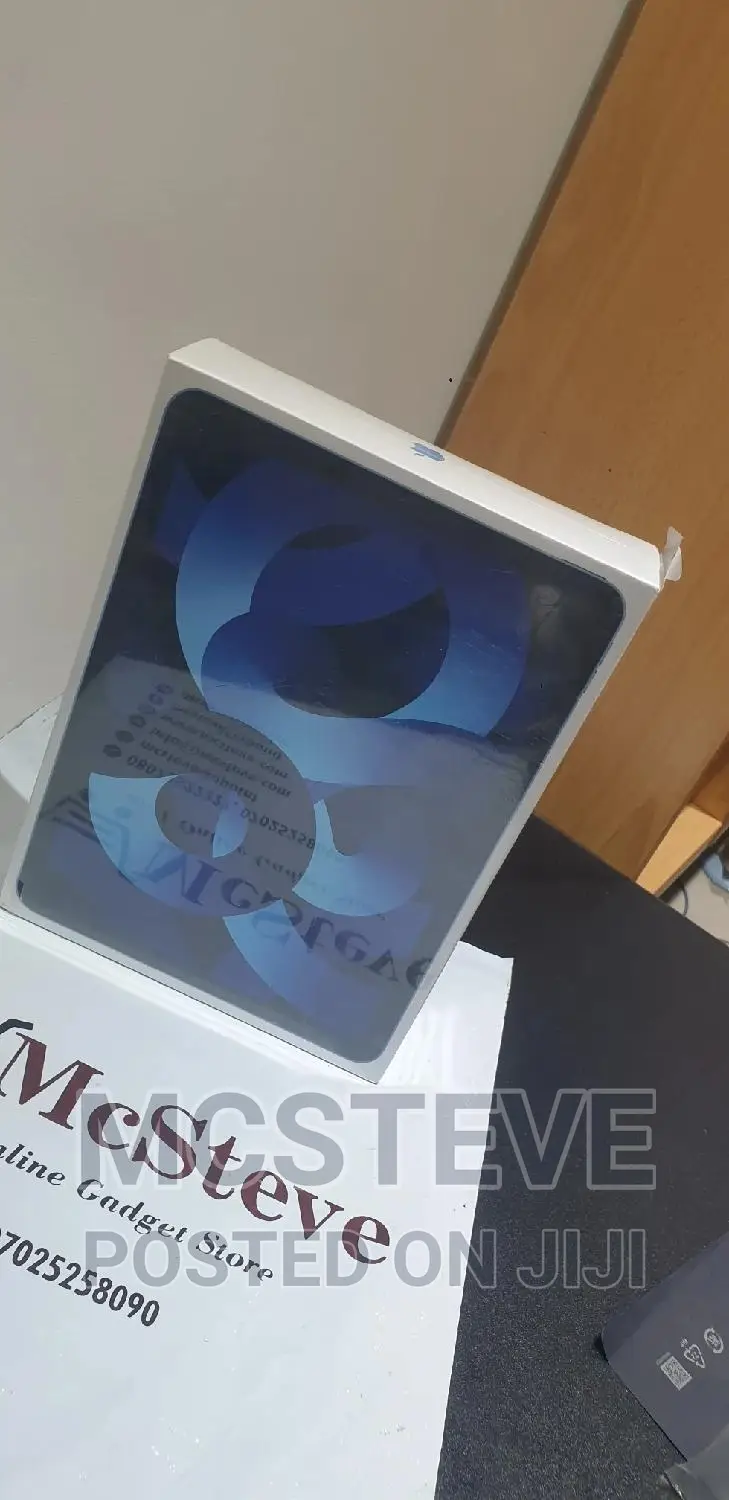 New Apple iPad Air (2022) 256 GB Gray