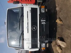 M/Benz Truck Pick Up 814 4cilender