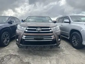 Toyota Highlander 2018 Brown