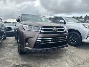 Toyota Highlander 2018 Brown