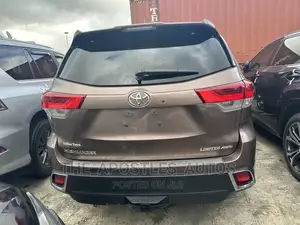 Toyota Highlander 2018 Brown