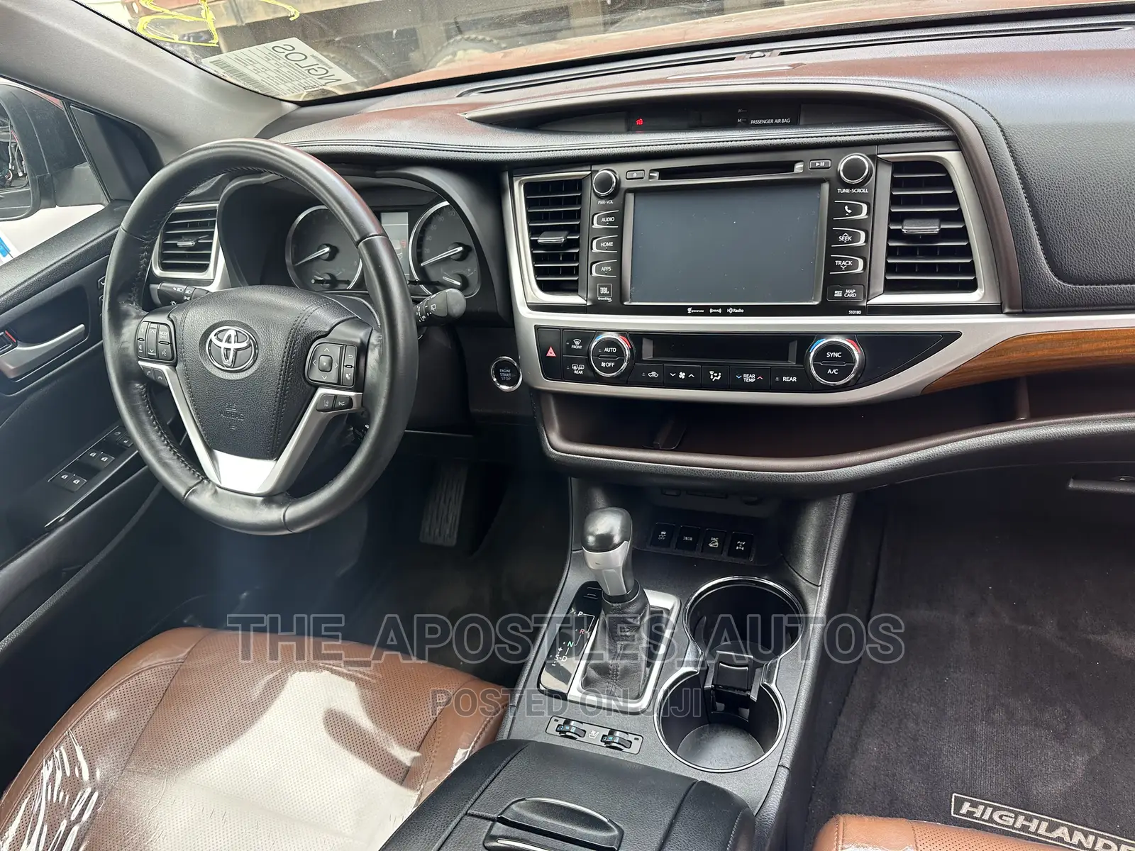 Toyota Highlander 2018 Brown