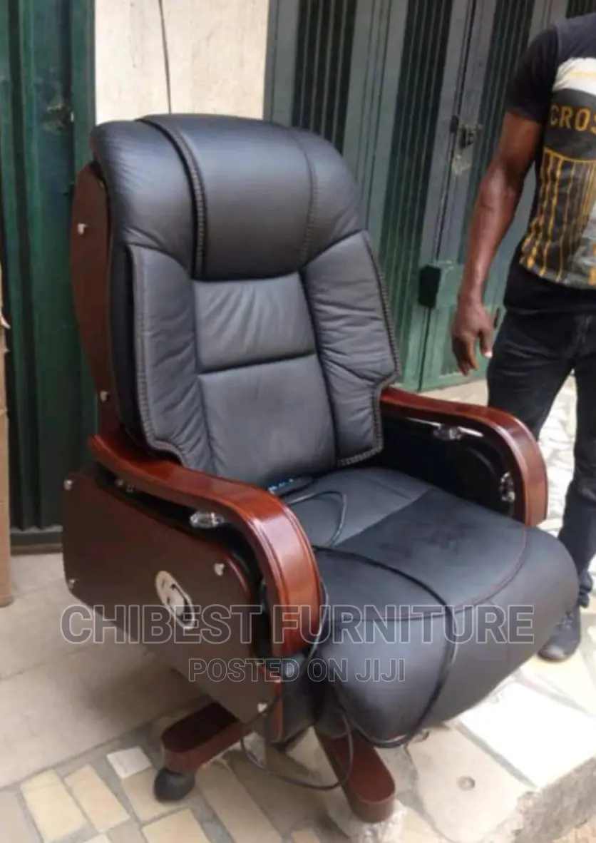Standard and Comfortable Executive Chair for Office