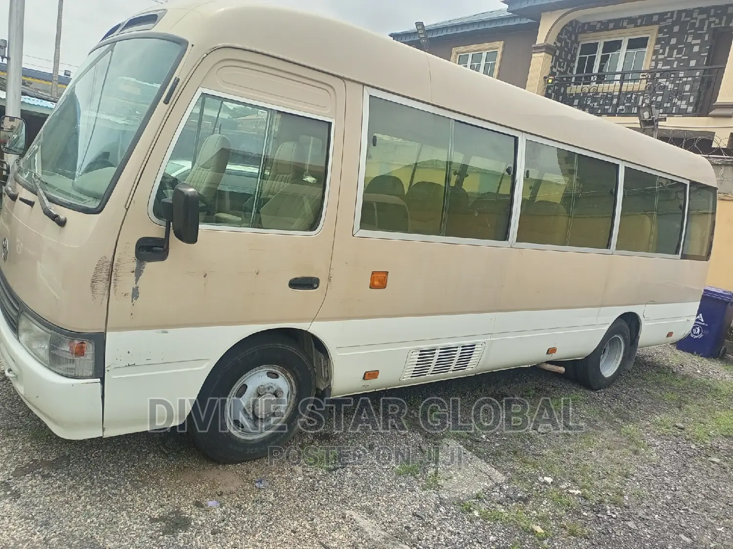 Toyota Coaster 2012 Gold