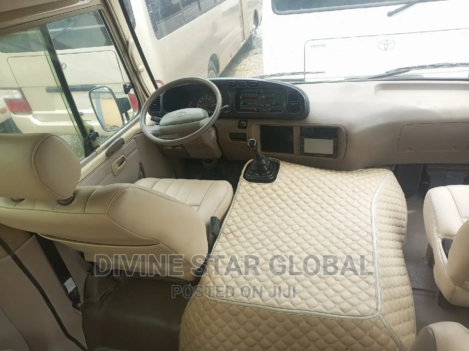 Toyota Coaster 2012 Gold
